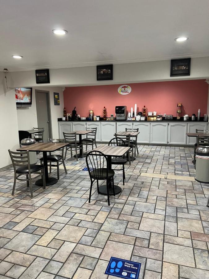 Super 8 By Wyndham Mcallen-Downtown-Airport-La Plaza Mall Luaran gambar