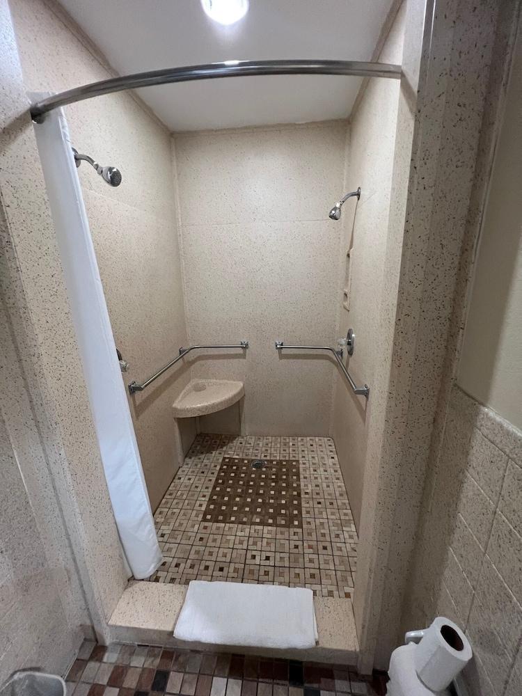 Super 8 By Wyndham Mcallen-Downtown-Airport-La Plaza Mall Luaran gambar
