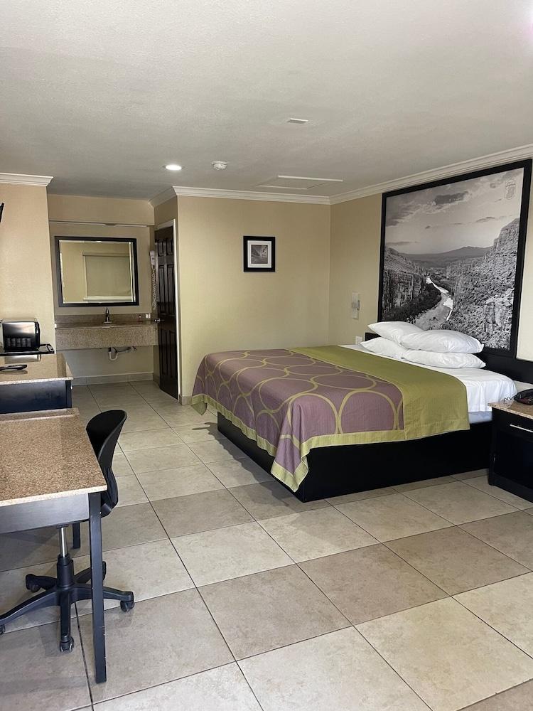 Super 8 By Wyndham Mcallen-Downtown-Airport-La Plaza Mall Motel Luaran gambar