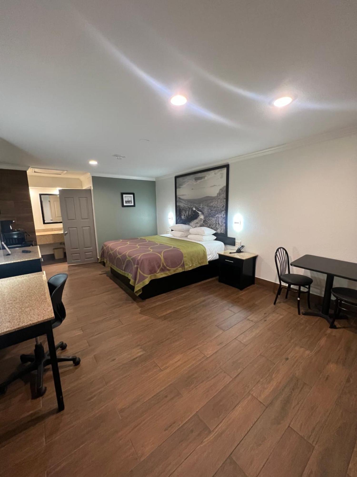 Super 8 By Wyndham Mcallen-Downtown-Airport-La Plaza Mall Motel Luaran gambar