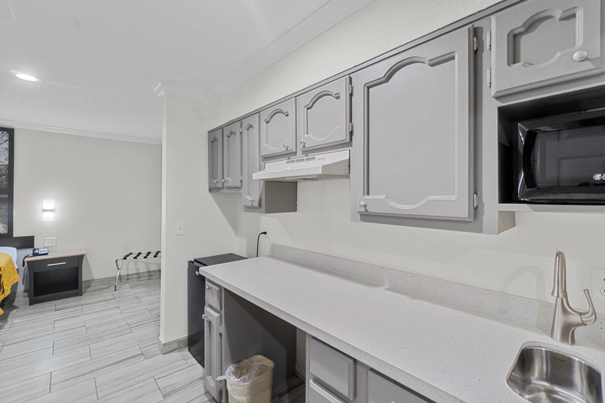 Super 8 By Wyndham Mcallen-Downtown-Airport-La Plaza Mall Luaran gambar